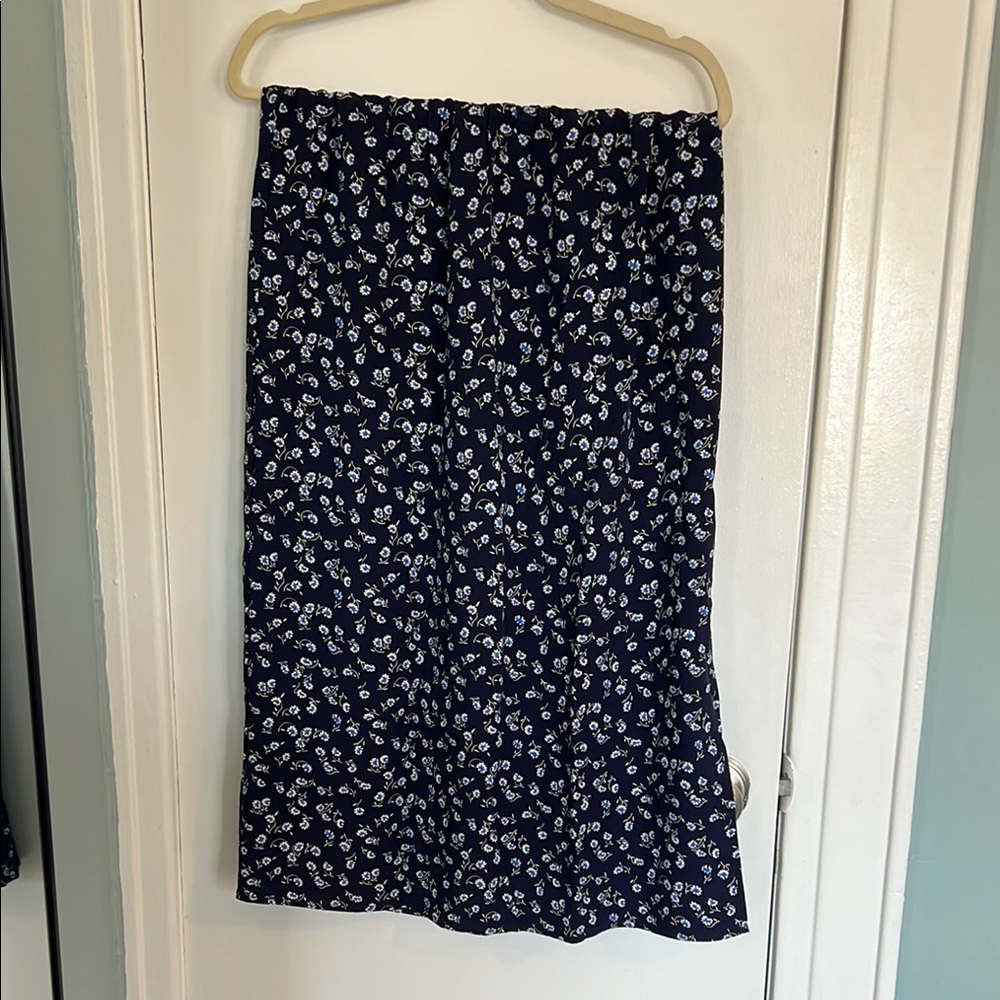 Floral Navy Skirt - Gap Factory Size M